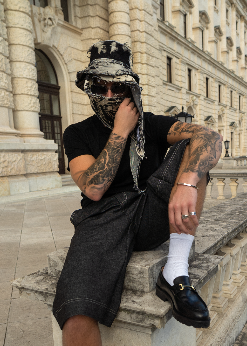 [SYSTEM ID: ERROR_101 – Black Cut-Off Signal Jorts]