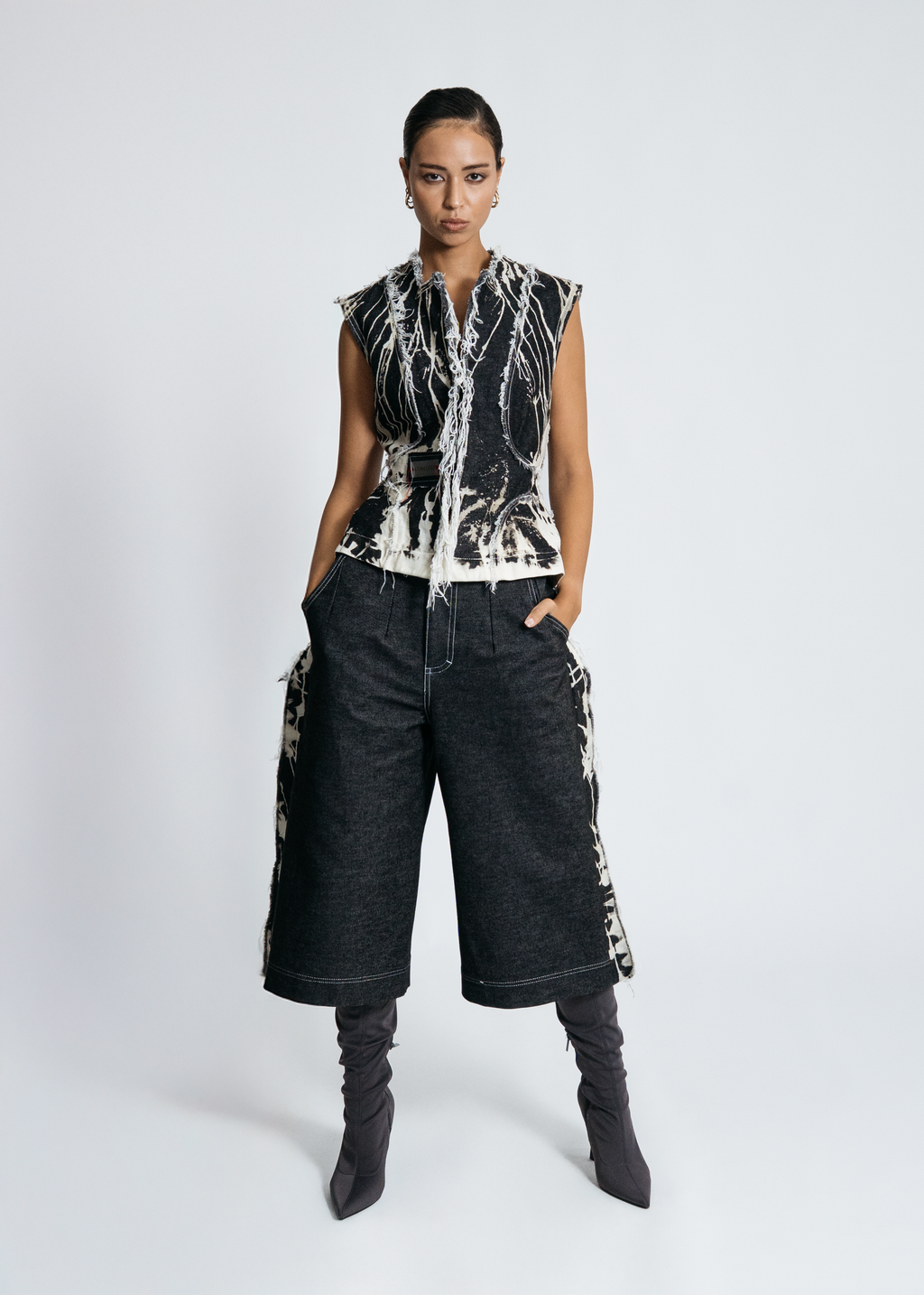 [SYSTEM ID: ERROR_304 – Black Distressed Signal Vest]