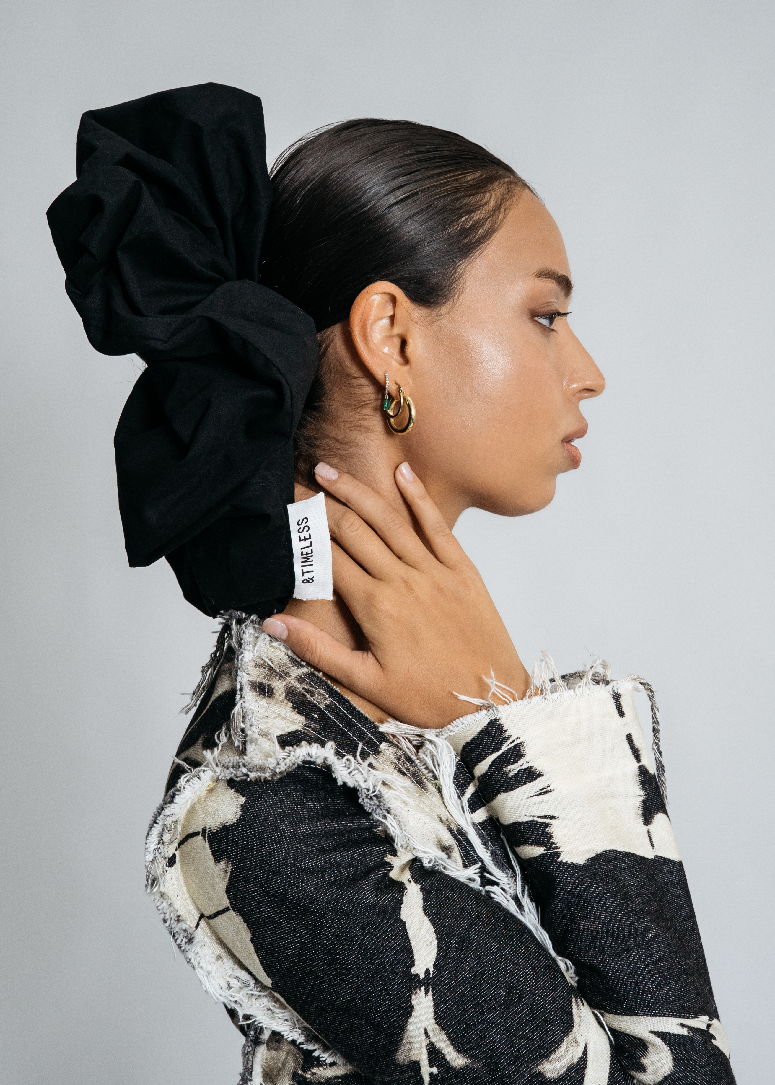 [SYSTEM ID: ERROR_238 – Infinite Loop Scrunchy]