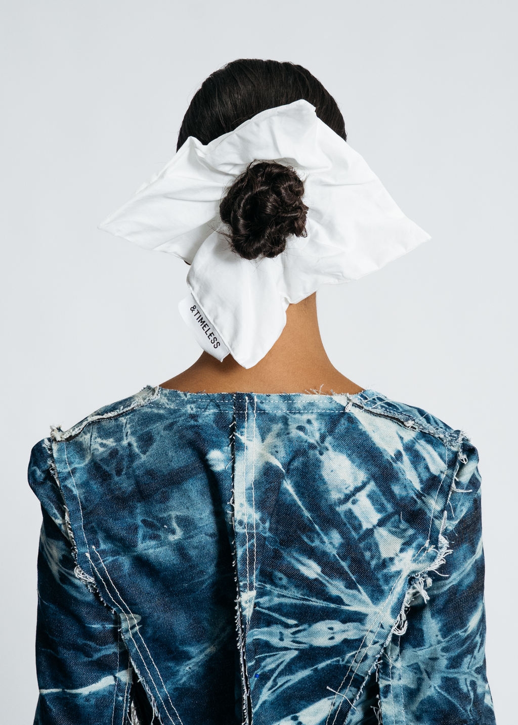 [SYSTEM ID: ERROR_503 – Infinite Square Scrunchy]